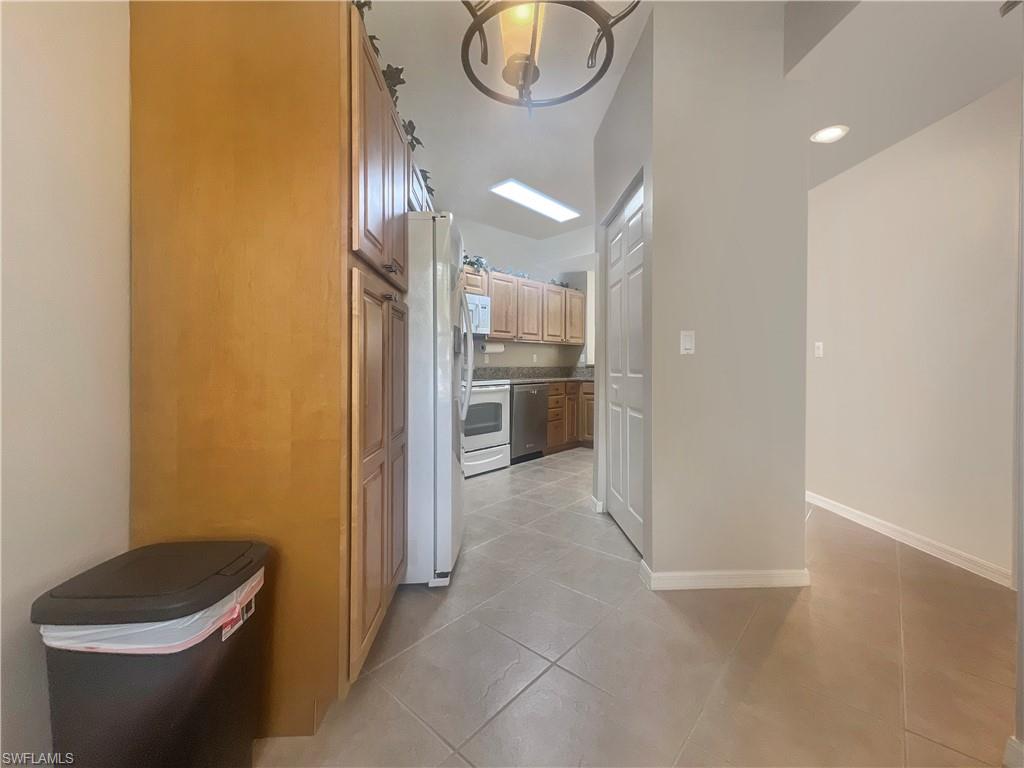 6560 Huntington Lakes CIR 104 photo 49