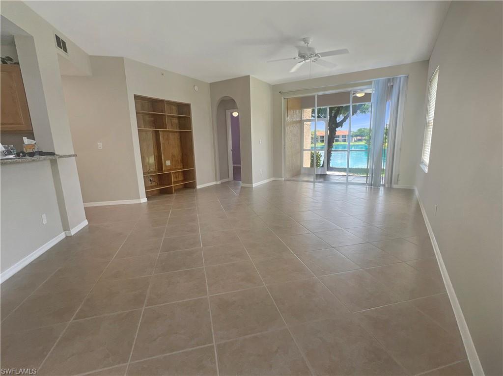 6560 Huntington Lakes CIR 104 photo 11