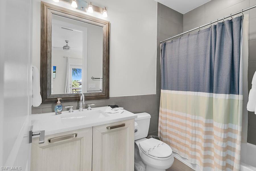 255 Columbus WAY photo 40