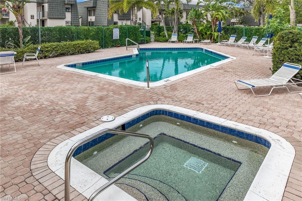 Community Pool/spa