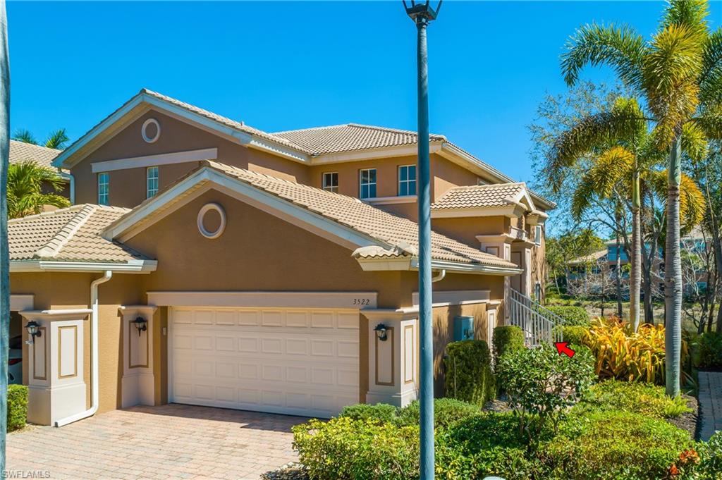 Welcome to Lisbon Ct in Spanish Wells... the PERFECT location for BEACH, Shopping, Downtown Bonita and Downtown Naples.
