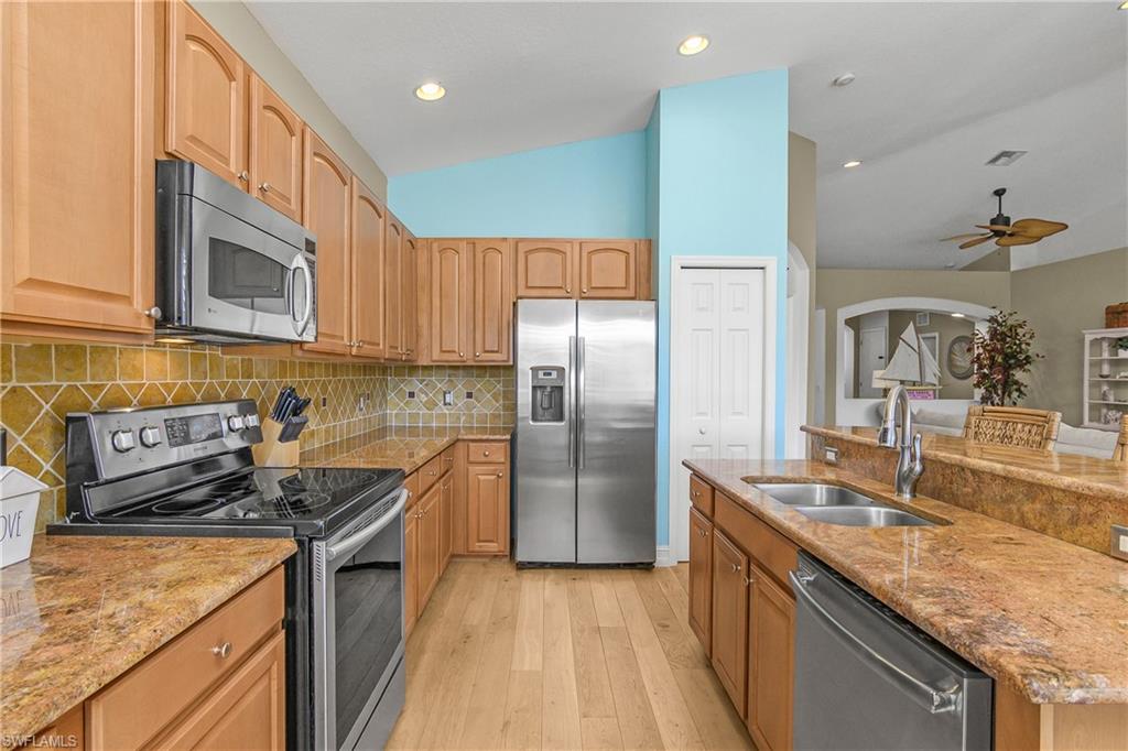 28241 Lisbon CT 3522 photo 7