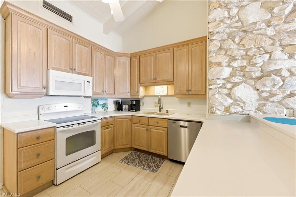 15153 Captiva DR photo 15