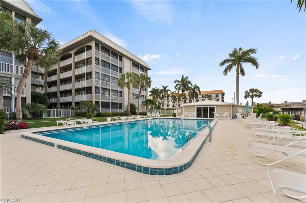 2880 GULF SHORE BLVD N 410 photo 43