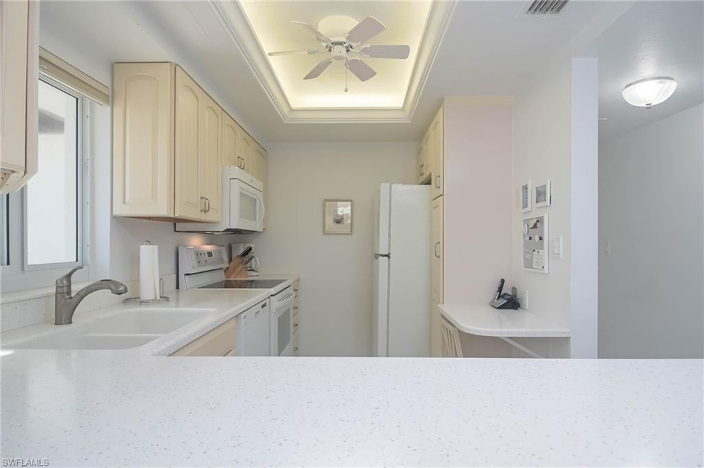 6900 Estero BLVD 701 photo 9