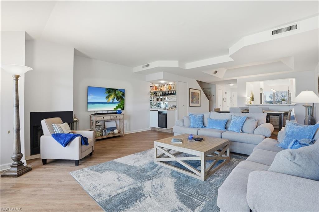 309 La Peninsula BLVD 309 photo 10