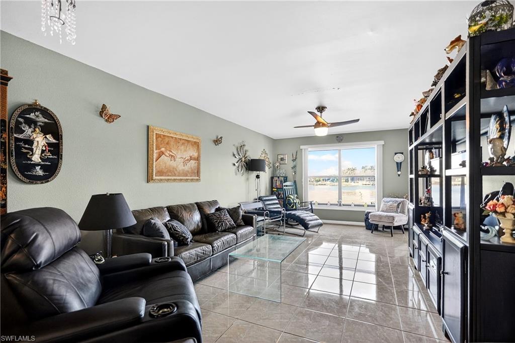 Living room with a ceiling fan