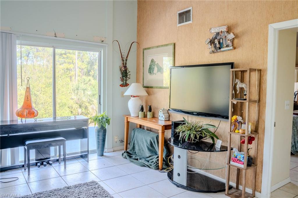 Spacious tv room