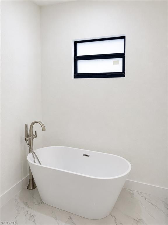masterbath room tub