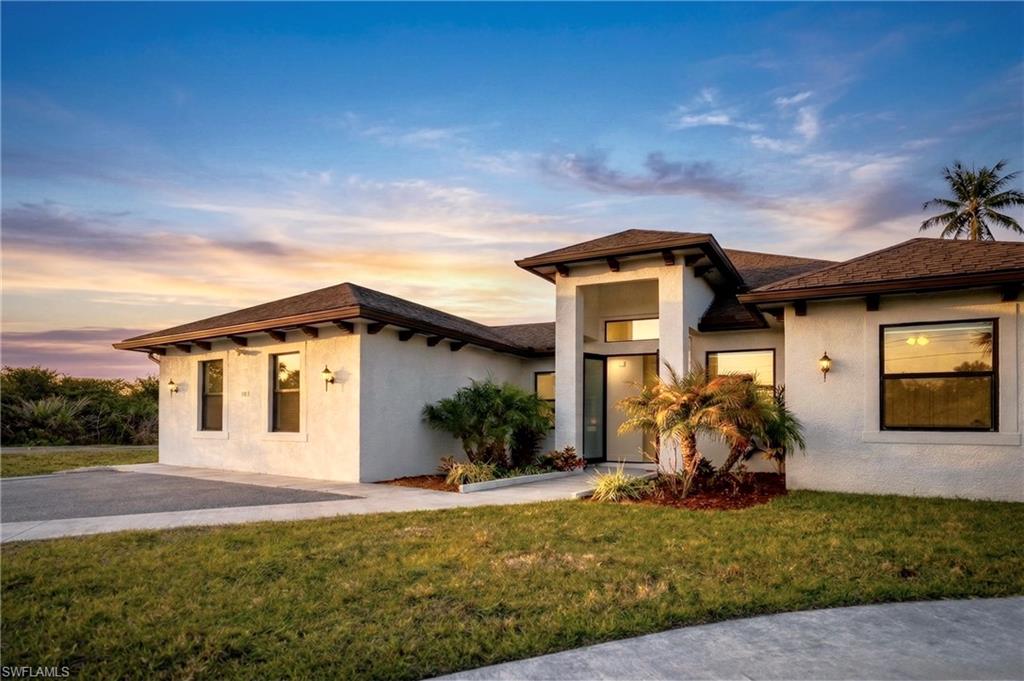 Beautiful modern Florida home on 2.5 acres