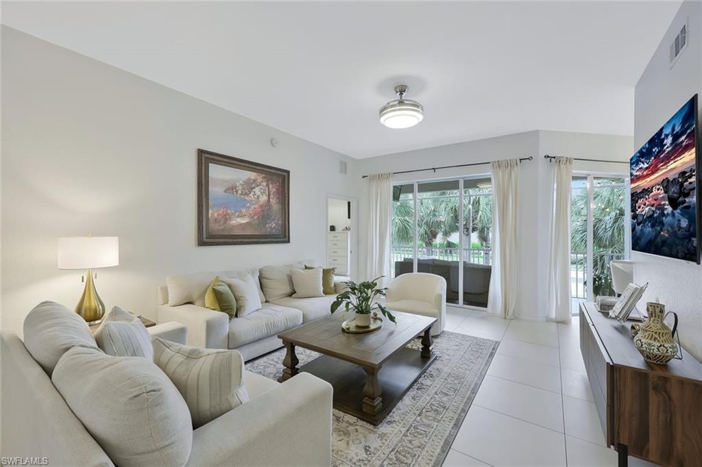 9210 Belleza WAY 204 photo 9