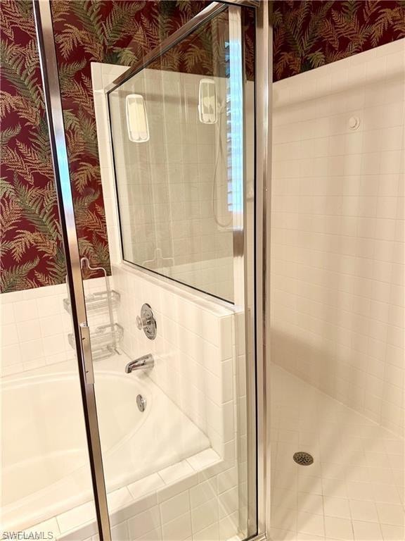 27080 Lake Harbor CT 202 photo 17