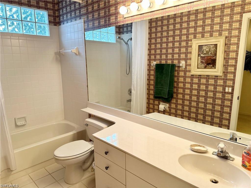 27080 Lake Harbor CT 202 photo 21