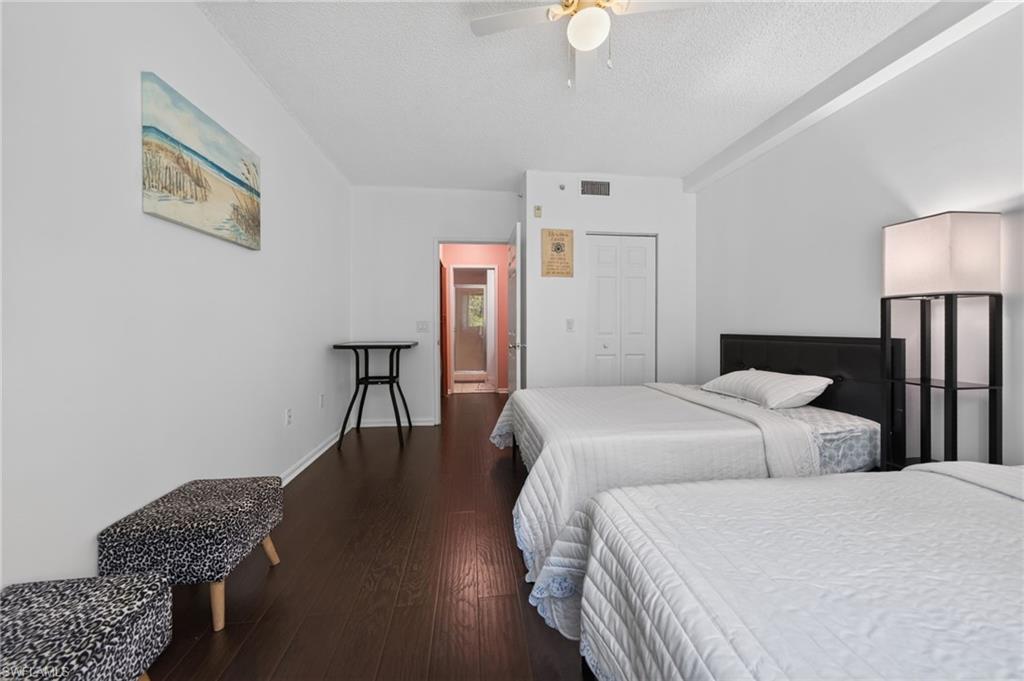 1105 Reserve CT 206 photo 13