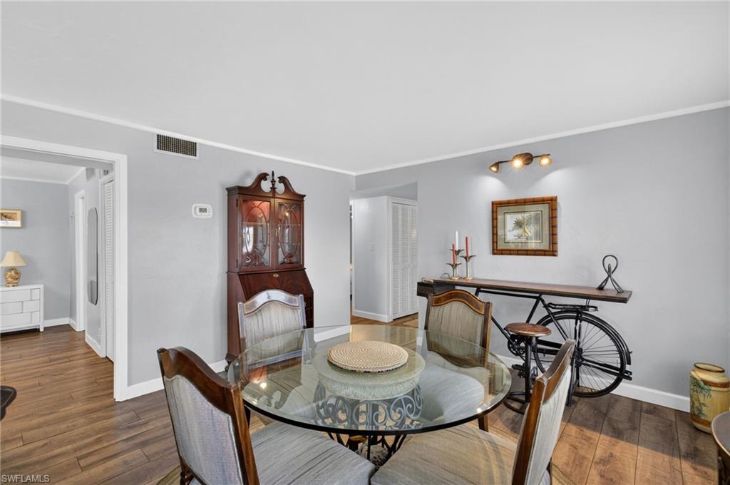 2244 Winkler AVE 301 photo 6