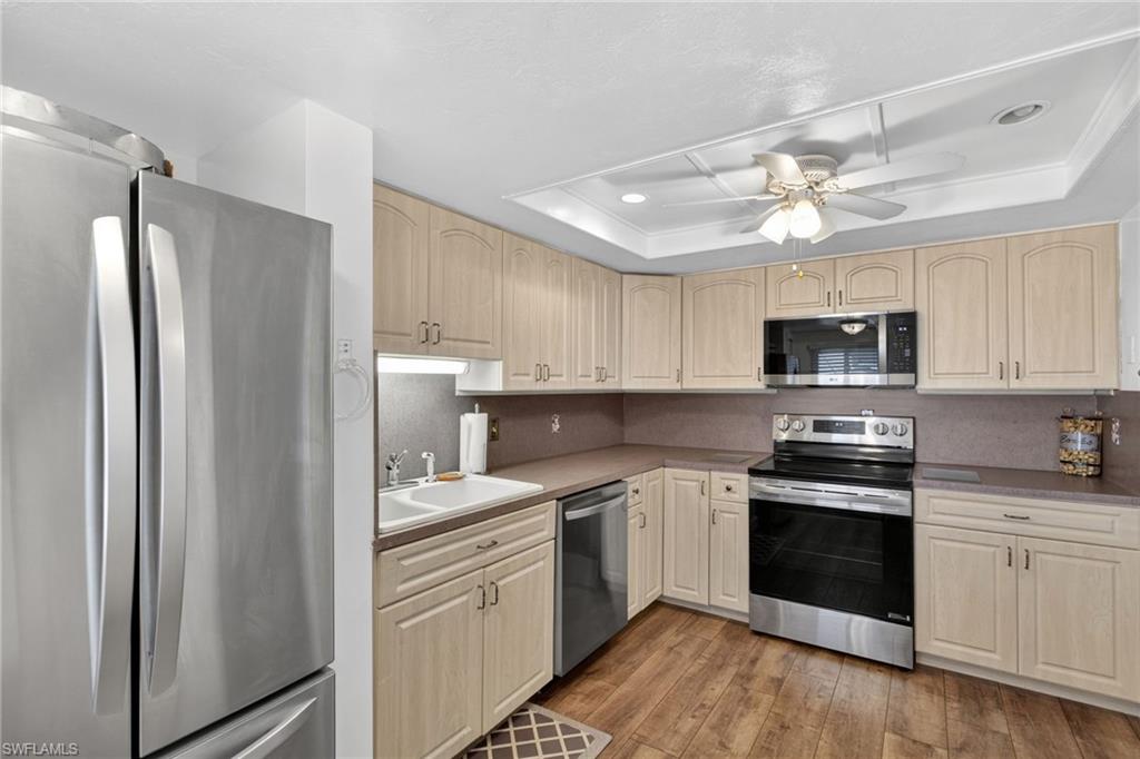 2244 Winkler AVE 301 photo 12