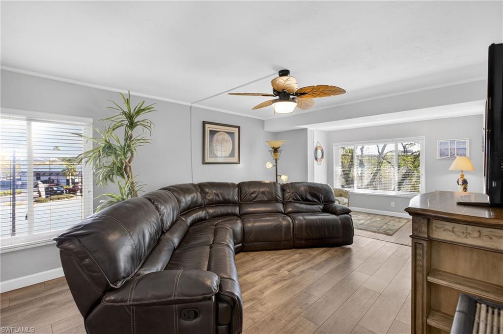2244 Winkler AVE 301 photo 9
