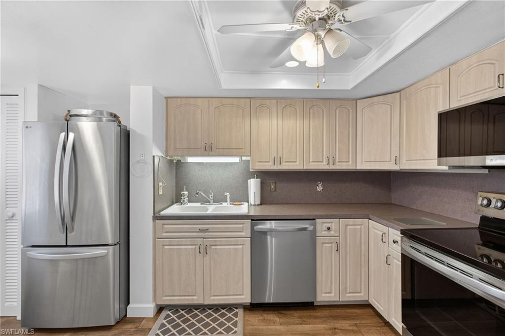 2244 Winkler AVE 301 photo 14