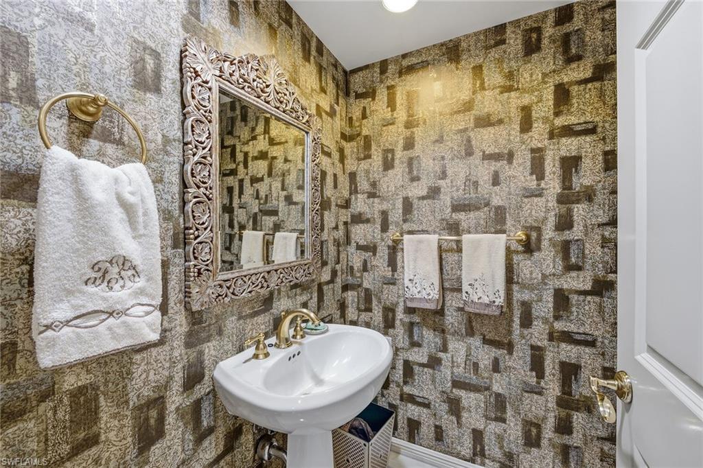 7225 Pelican Bay BLVD 305 photo 20