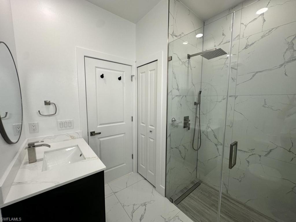 325 Paulcrest AVE photo 10