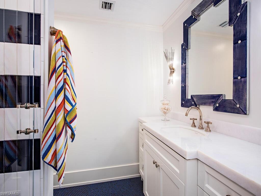 9811 Gulf Shore DR 101 photo 15