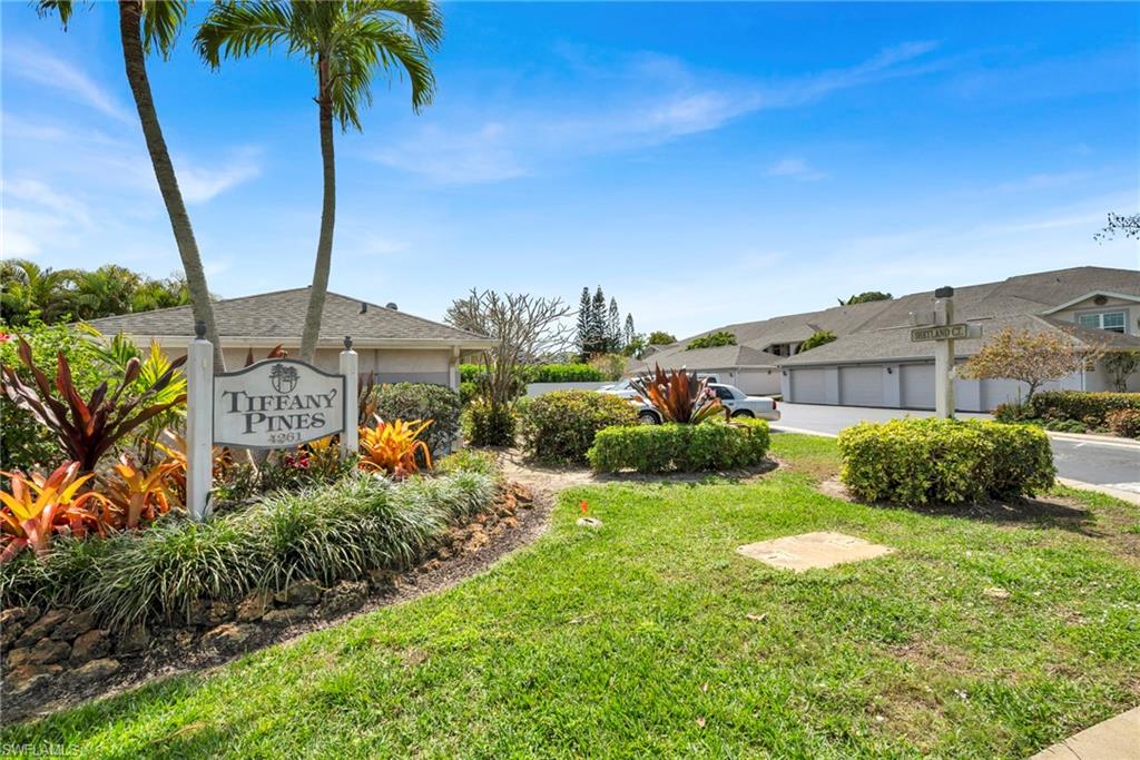 Entrance to Tiffany Pines