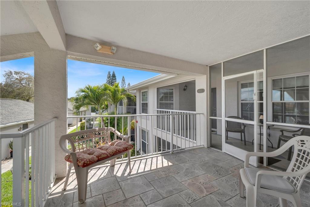 View of screened front lanai