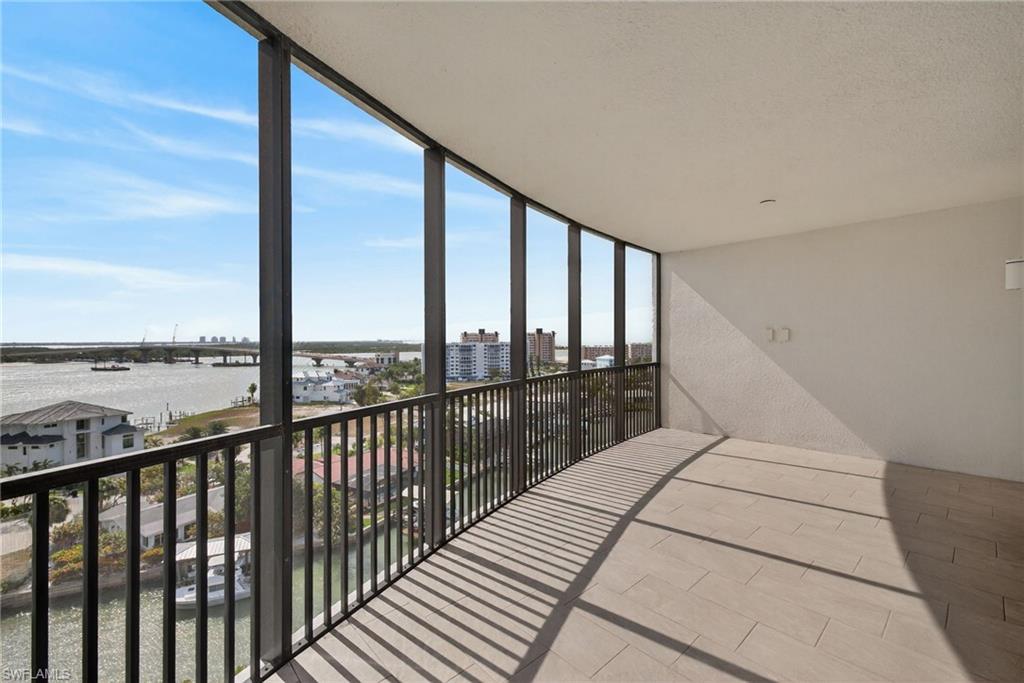 spectacular sunrise views from the extra large screened in terrace
