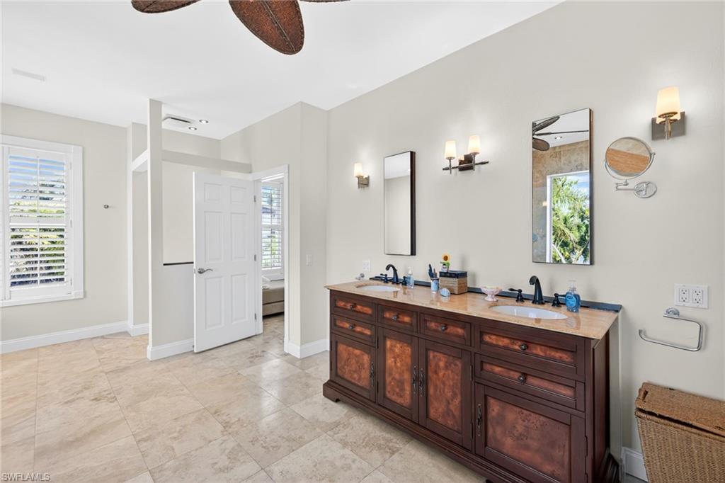 2878 Valencia WAY photo 23