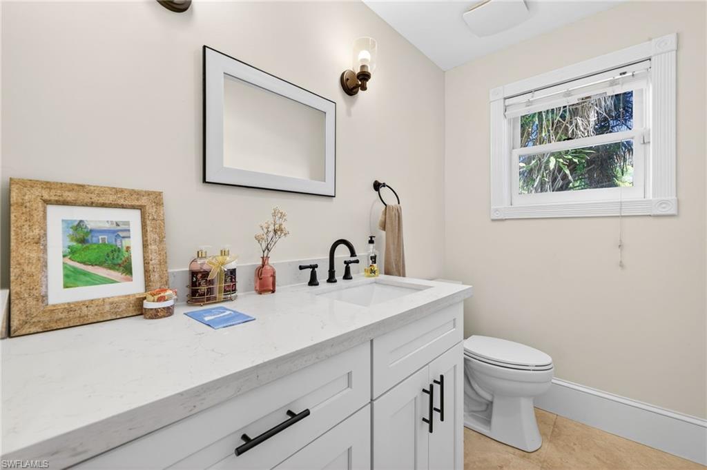 2878 Valencia WAY photo 32