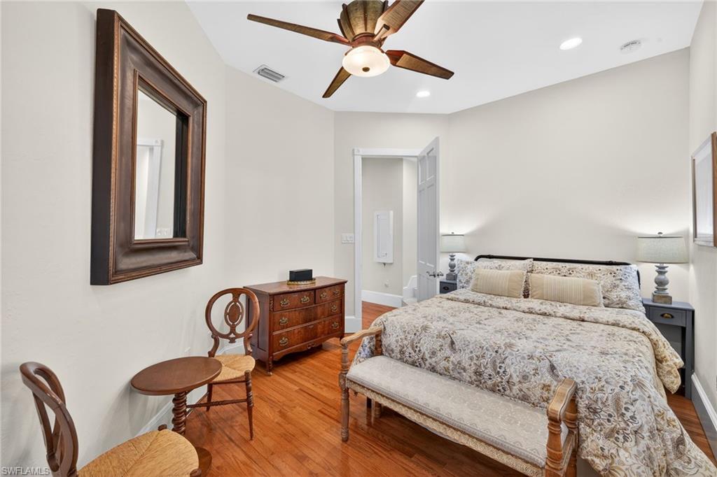 2878 Valencia WAY photo 31