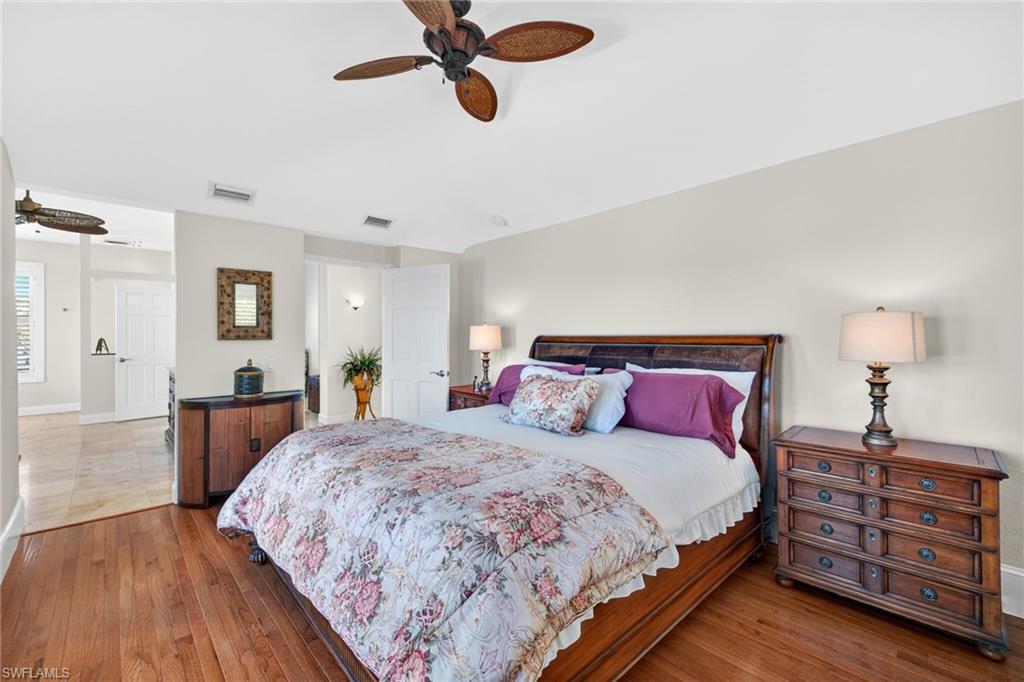 2878 Valencia WAY photo 21