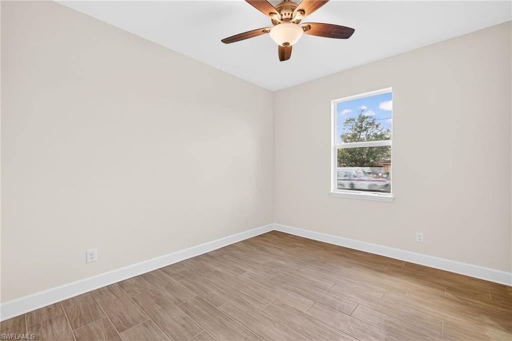 303 SE 1st PL photo 16