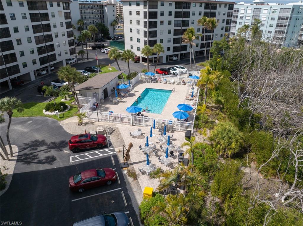 Bird's eye view of Estero Cove buildings and pool