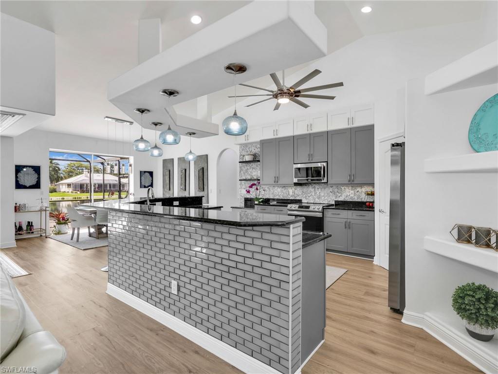 13621 China Berry WAY photo 12