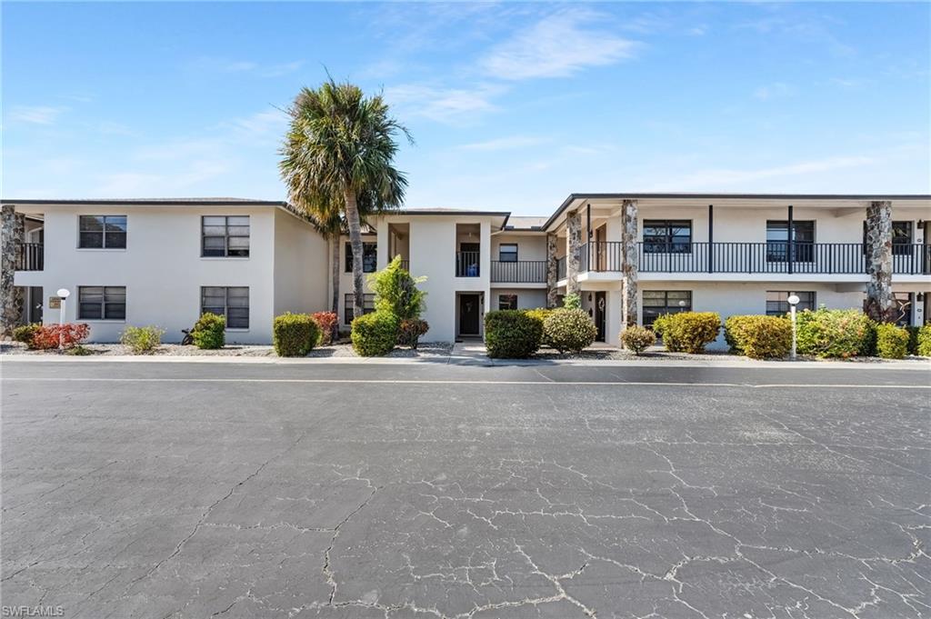 Welcome to waterfront living with beautiful river views and a prime Southwest Florida location.