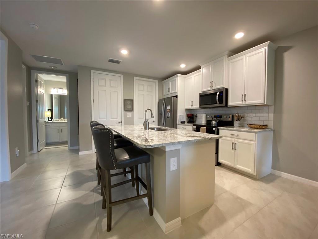 14639 Edgewater CIR