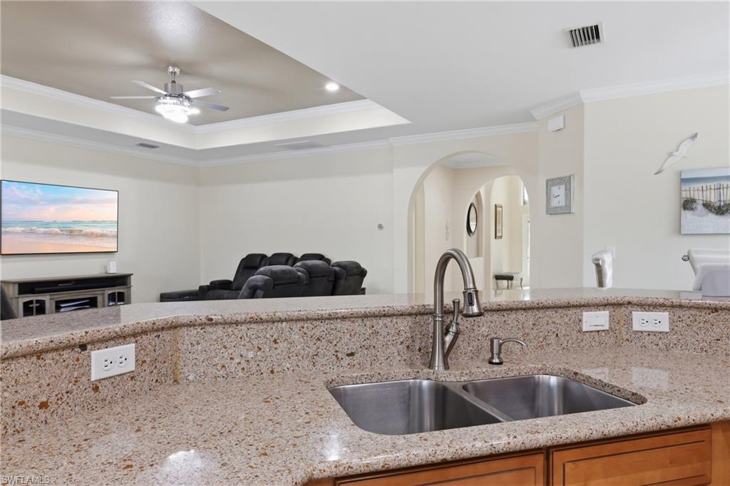 13818 Farnese DR photo 8