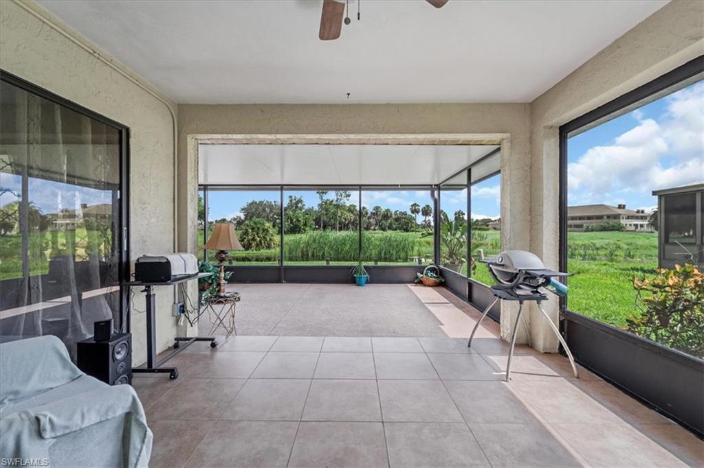 Sunroom with ceiling fan