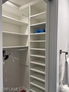 788 Park Shore DR B19 photo 15