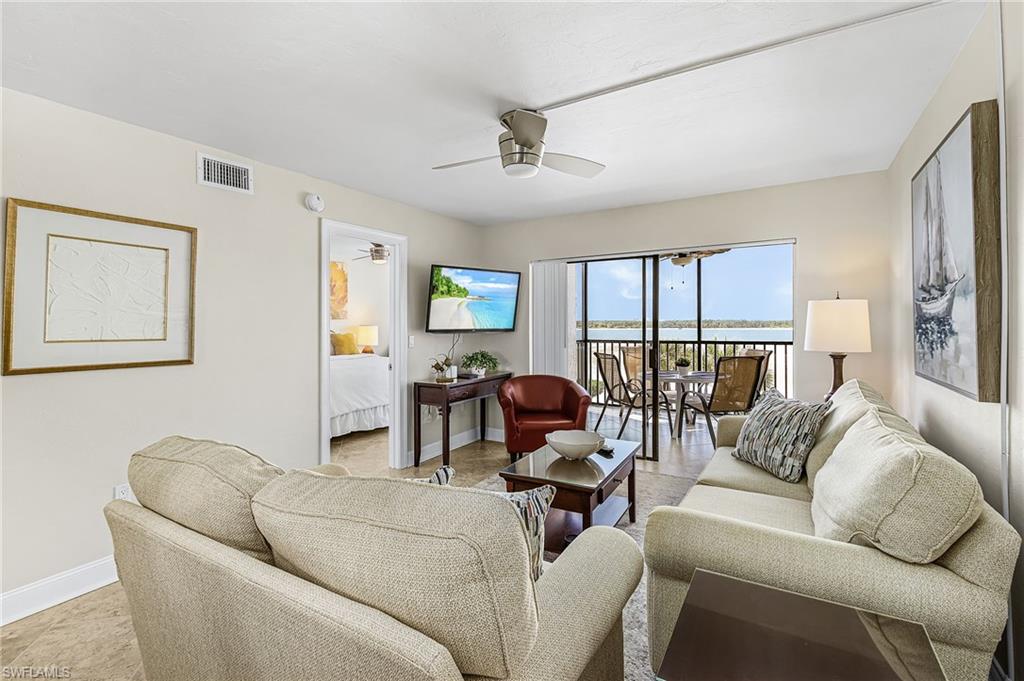 8350 Estero BLVD 322 photo 14