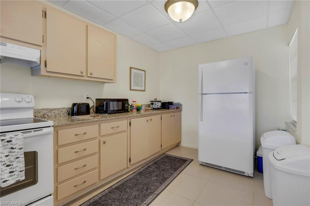 1057 Forest Lakes DR 1208 photo 6