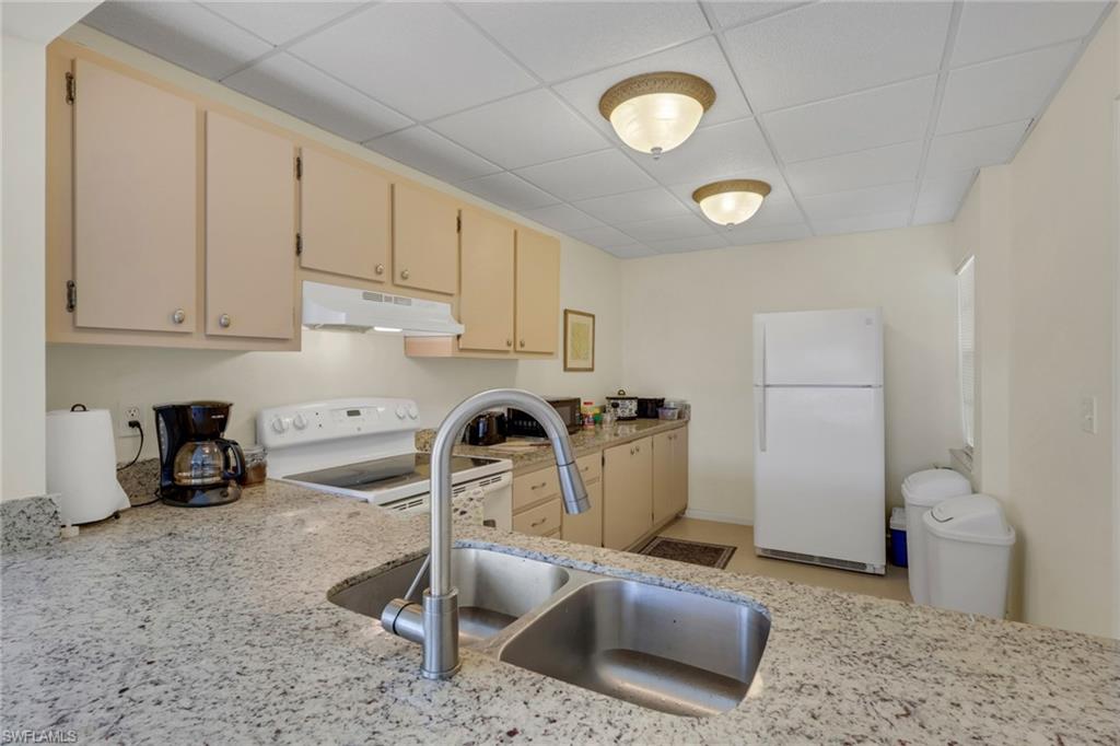 1057 Forest Lakes DR 1208 photo 8