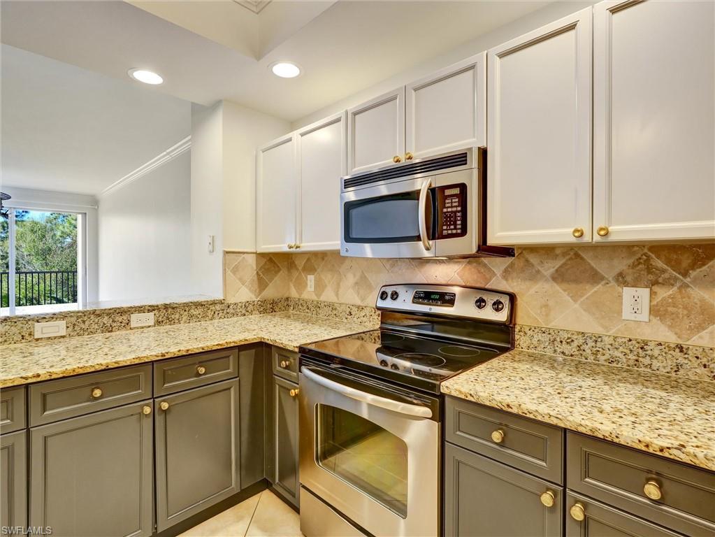 Granite countertops and Stainless Steel Appliances