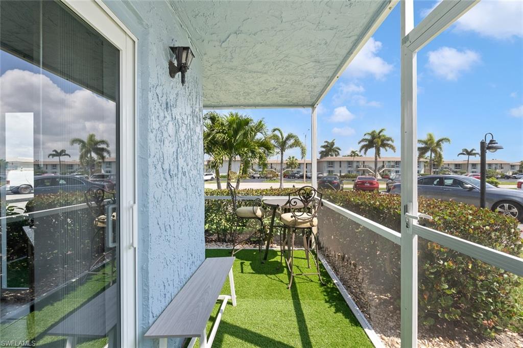 240 Palm DR 48-1 photo 12