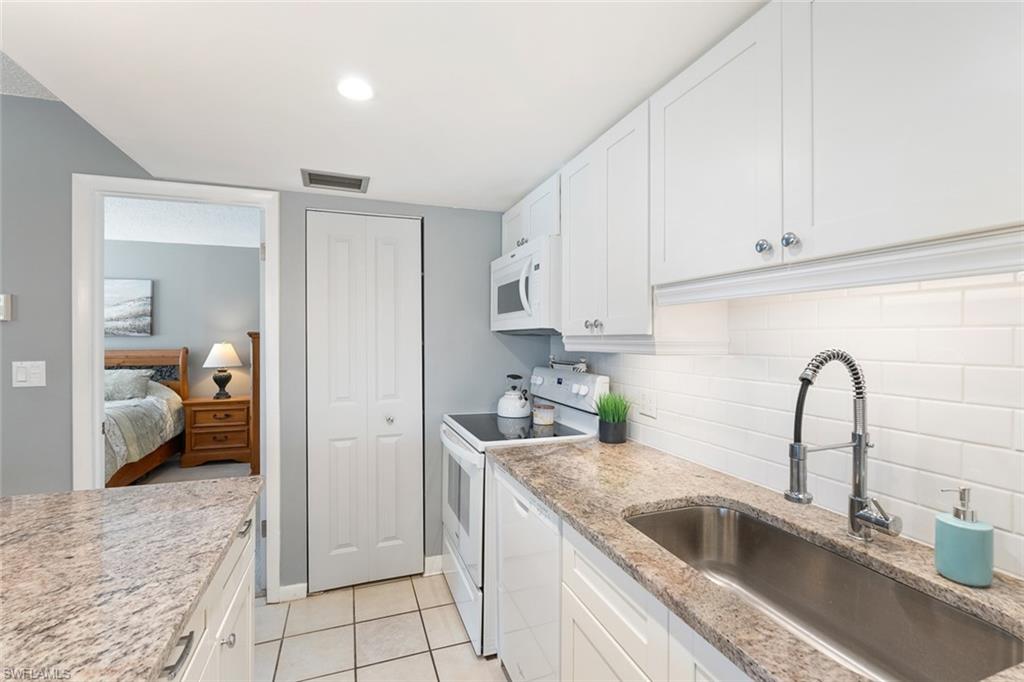 240 Palm DR 48-1 photo 7