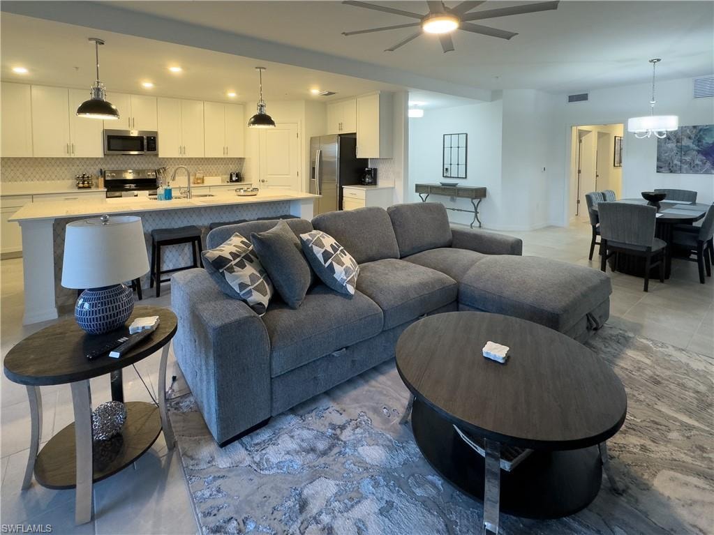 5704 Melbourne CT 6712