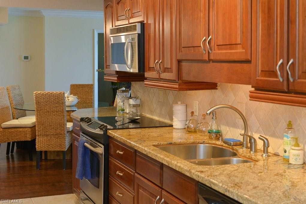 4001 Gulf Shore BLVD N 707 photo 10