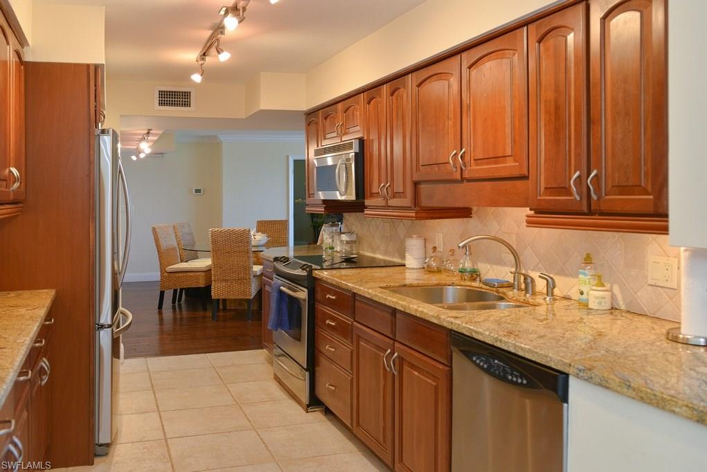 4001 Gulf Shore BLVD N 707 photo 11