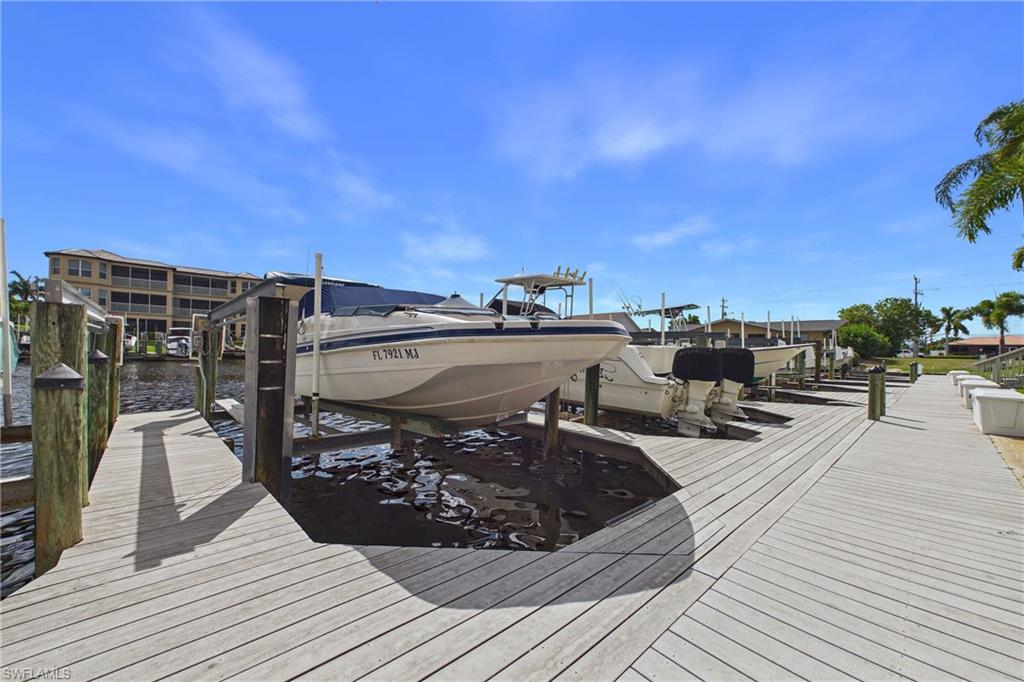 DEEDED Dock with boat lift.